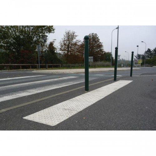 DALLE PODOTACTILE CLOUS CAOUTCHOUC 810X620X7